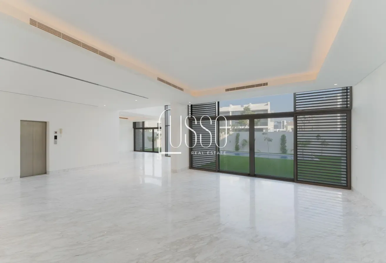Brand New | 5 Bed | Landscaped Garden | Large Plot