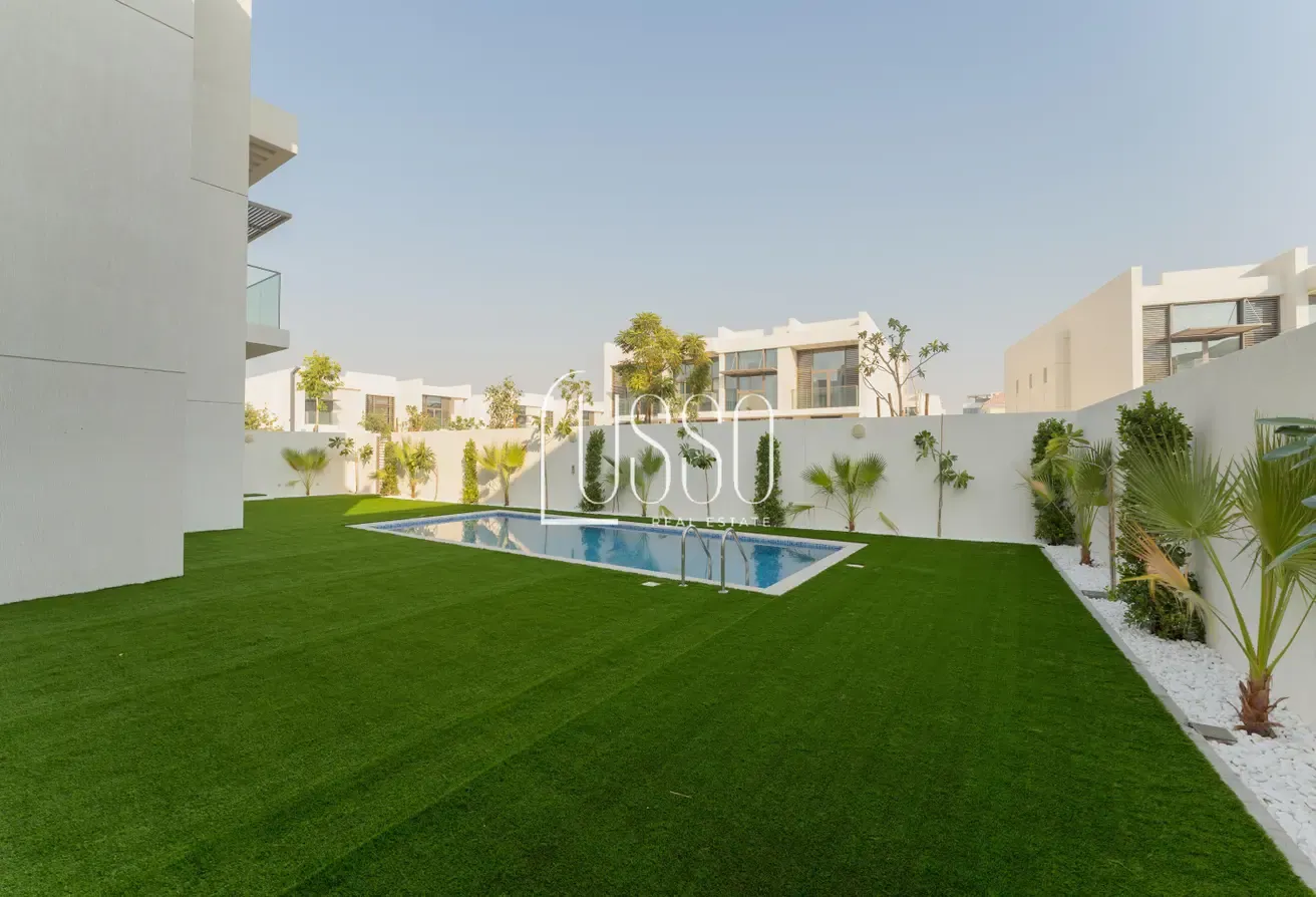 Brand New | 5 Bed | Landscaped Garden | Large Plot