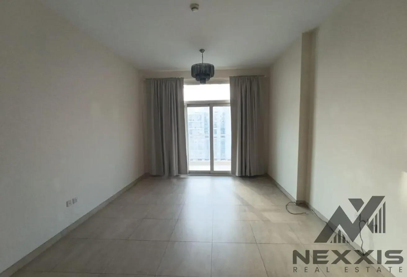 Vastu Complaint – Vacant – Close to metro