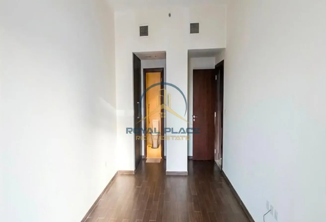 Great Location | Chiller Free | Walk to Metro