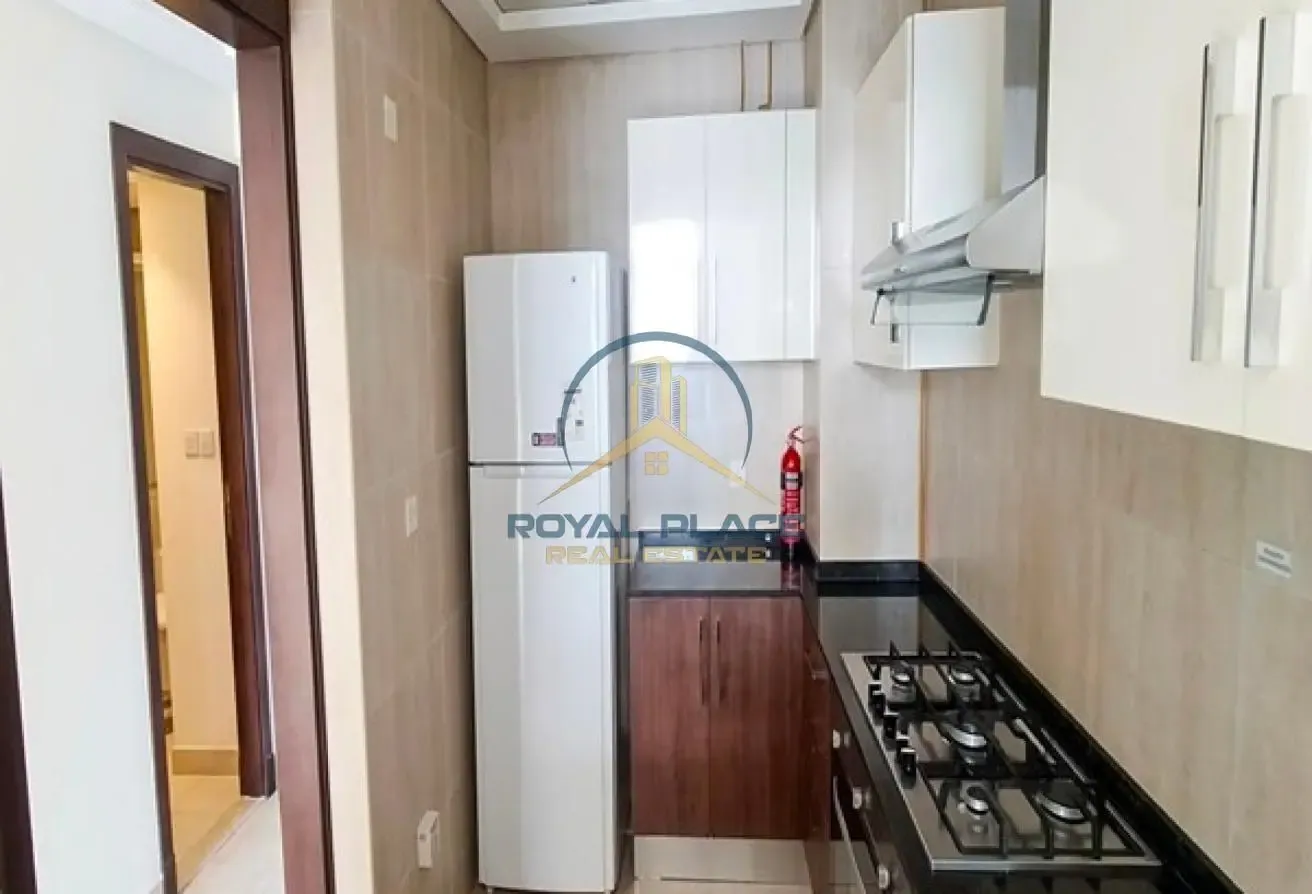 Great Location | Chiller Free | Walk to Metro