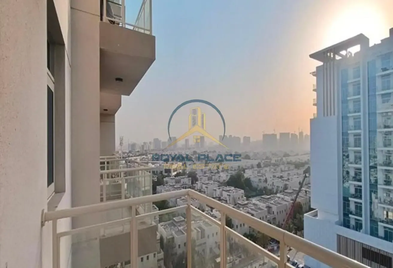 Great Location | Chiller Free | Walk to Metro