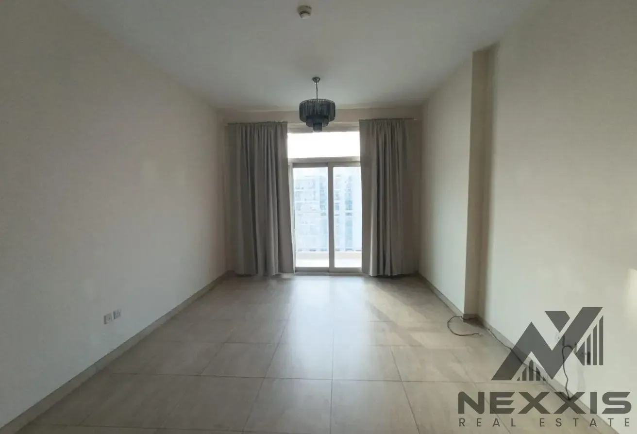 Unfurnished – Vacant – Close to metro - Maid Room