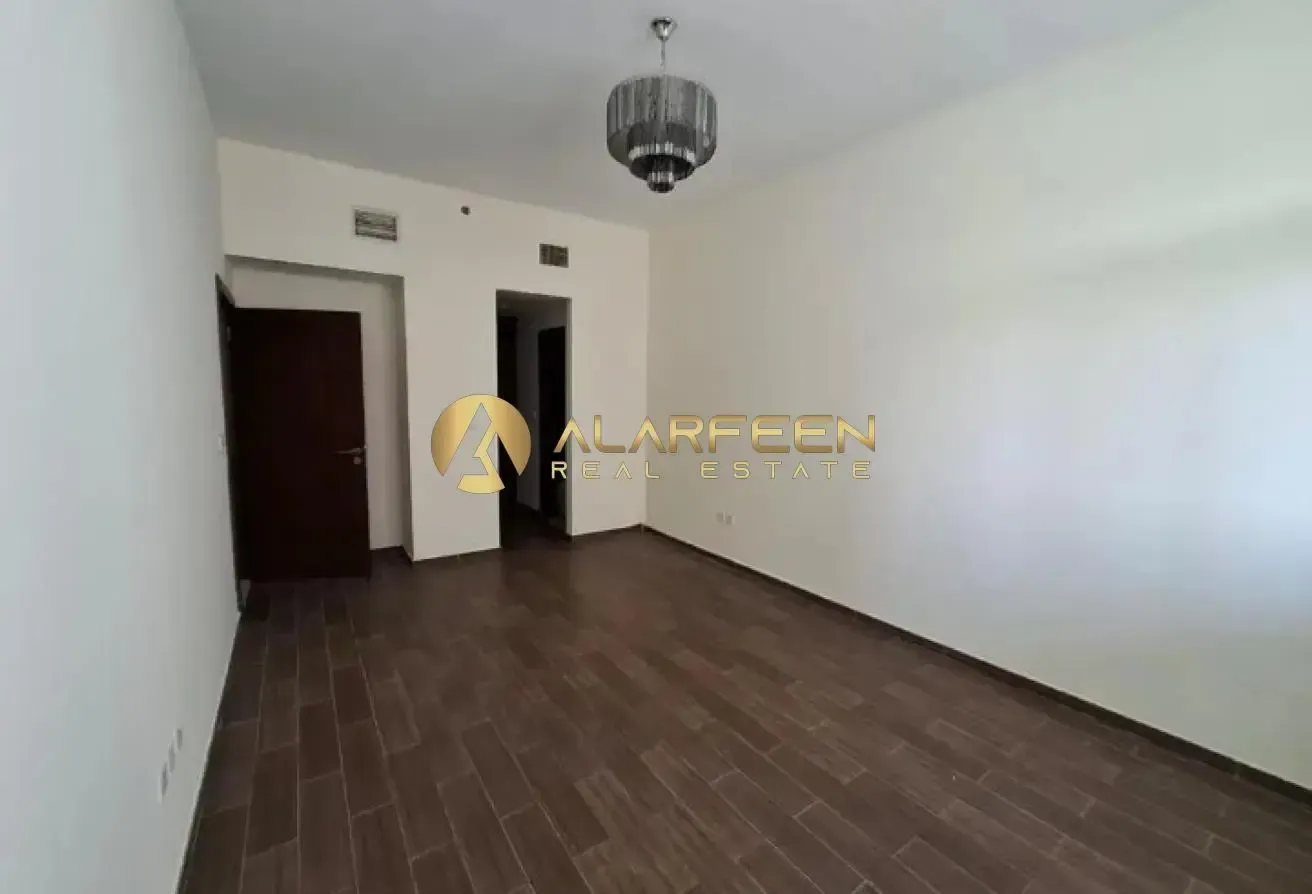 Spacious 2Br I Prime Location I Vacant Now