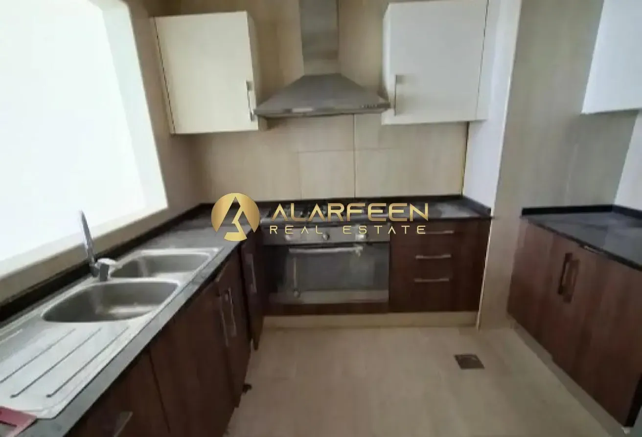 Spacious 2Br I Prime Location I Vacant Now