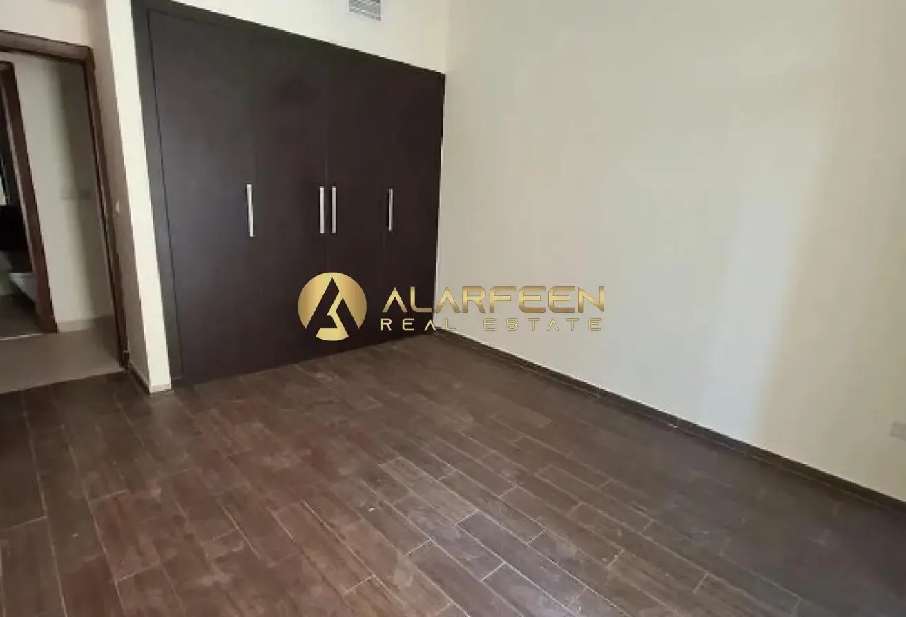 Spacious 2Br I Prime Location I Vacant Now