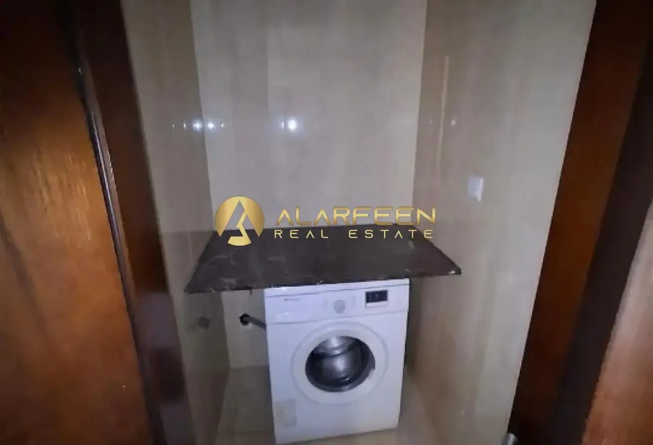 Spacious 2Br I Prime Location I Vacant Now