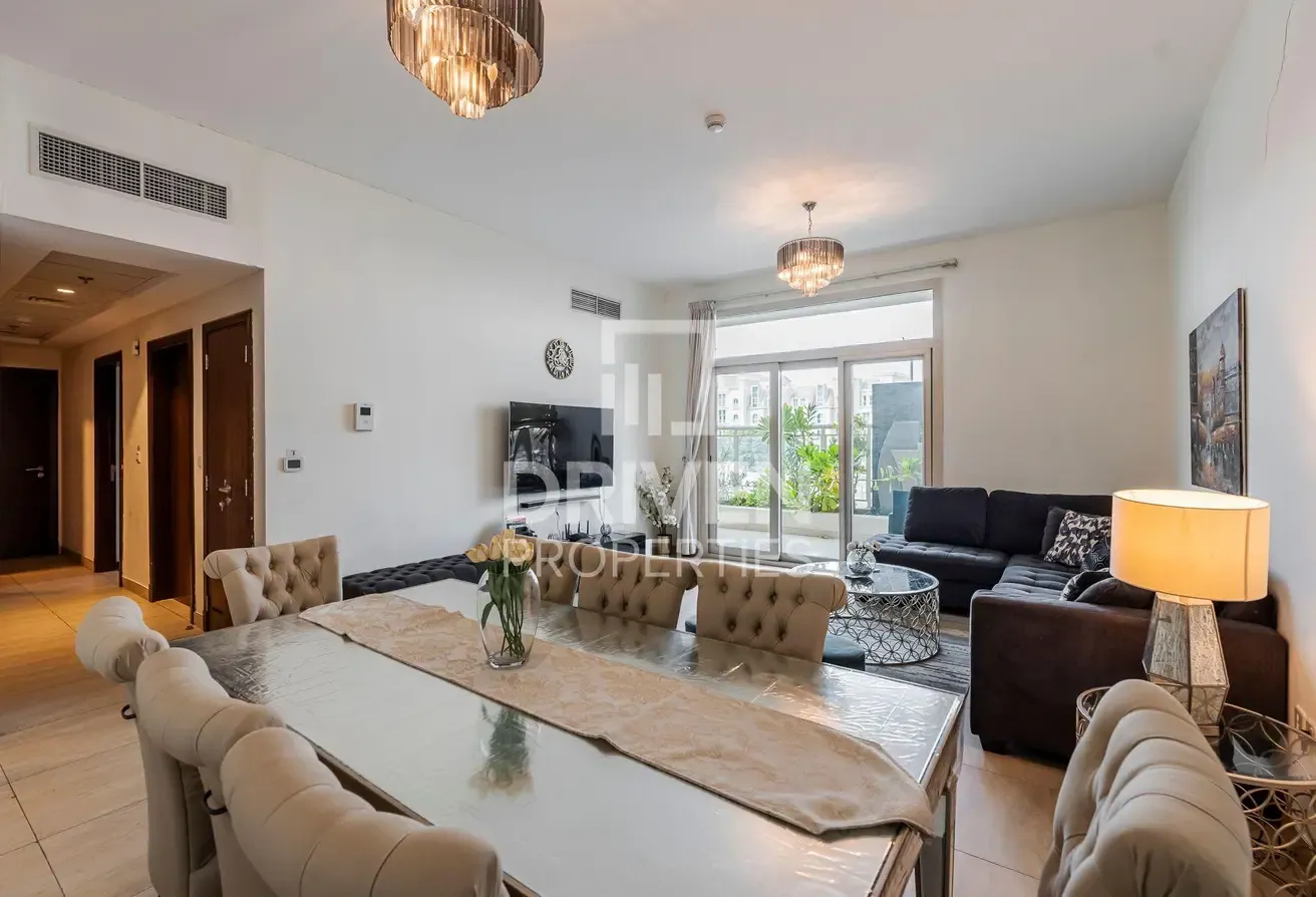 Exclusive | Ideal | Huge Terrace | Chiller Free