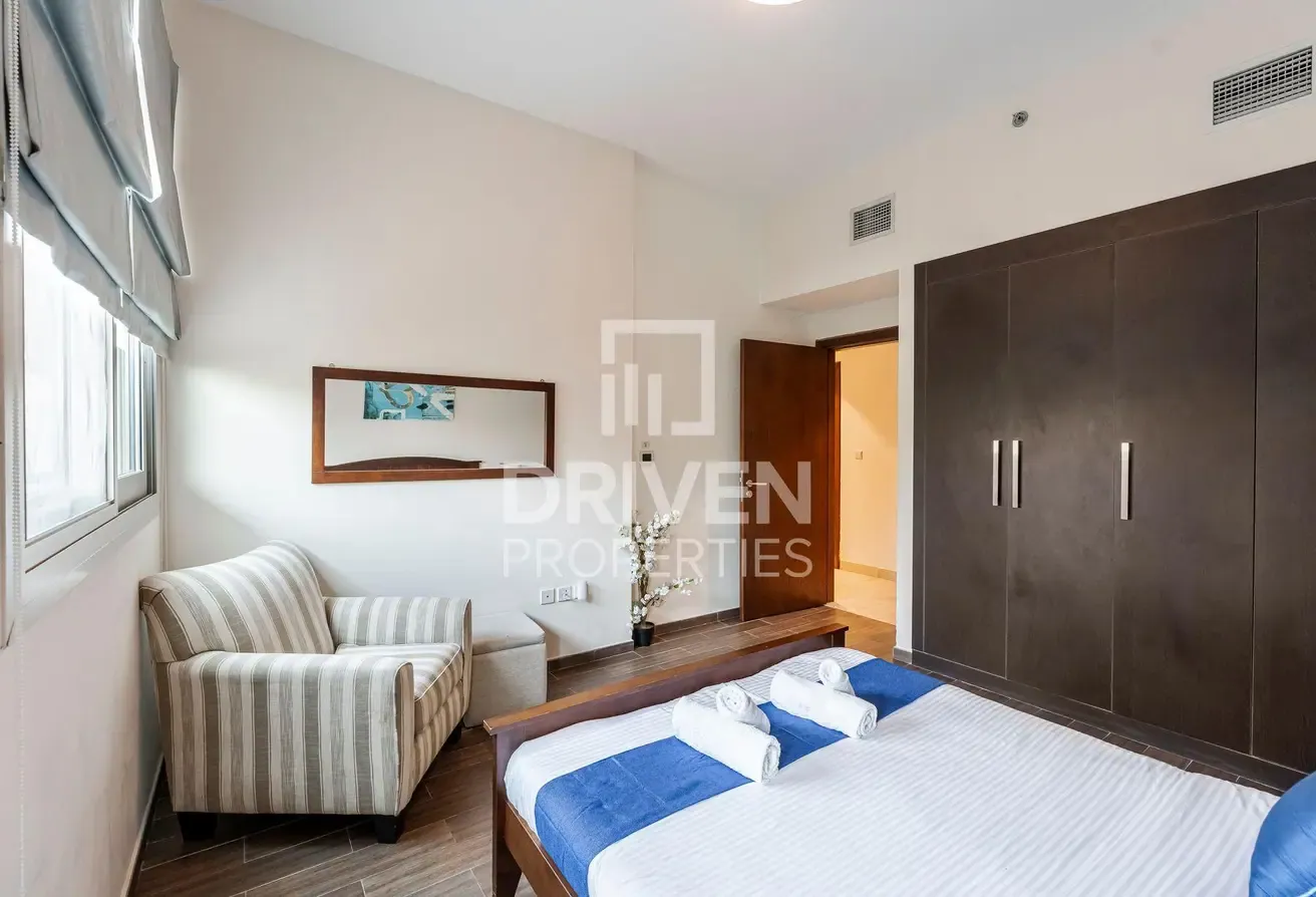 Exclusive | Ideal | Huge Terrace | Chiller Free