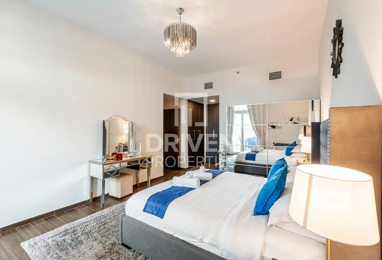 Exclusive | Ideal | Huge Terrace | Chiller Free