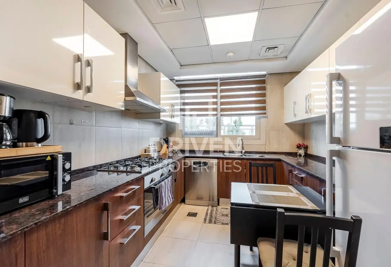 Exclusive | Ideal | Huge Terrace | Chiller Free