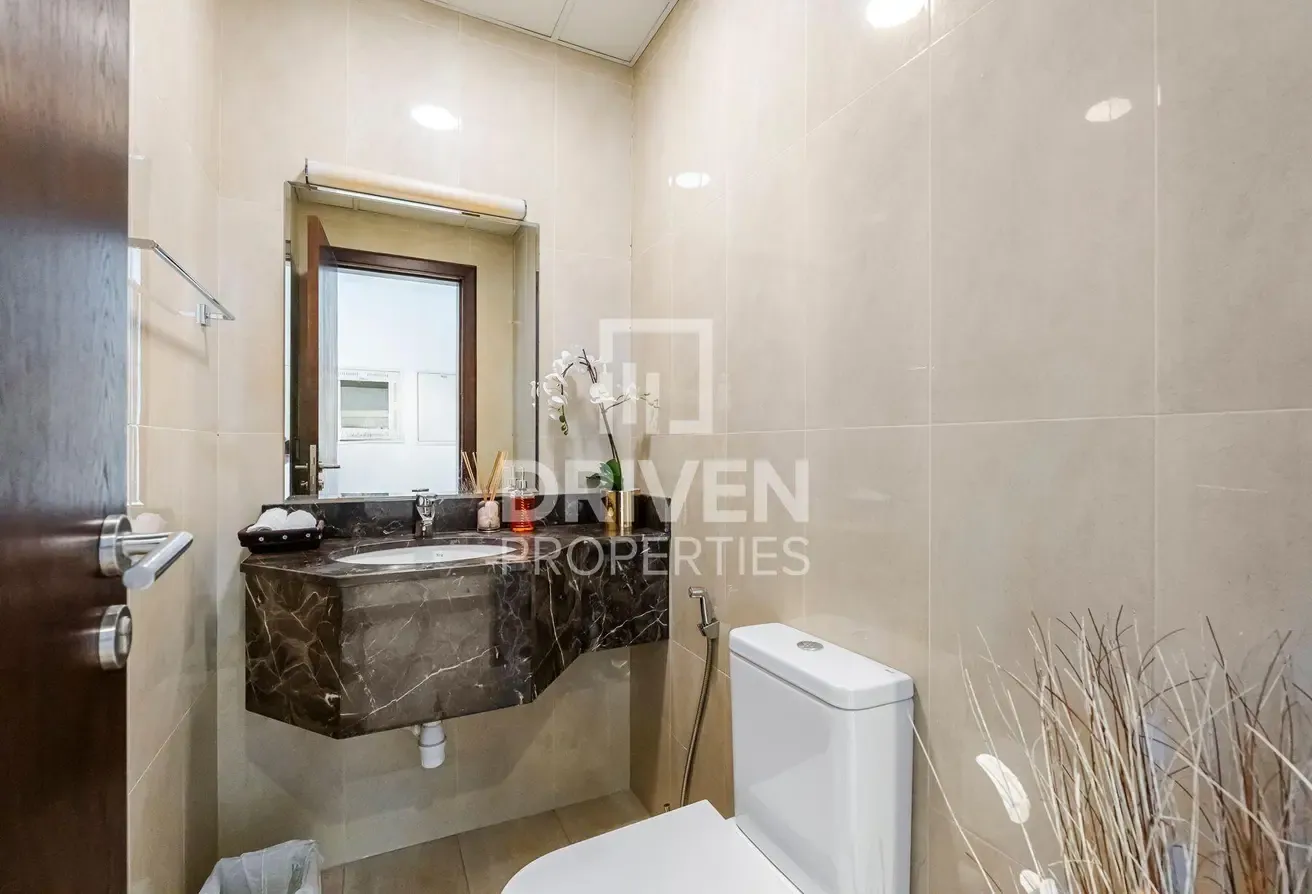 Exclusive | Ideal | Huge Terrace | Chiller Free