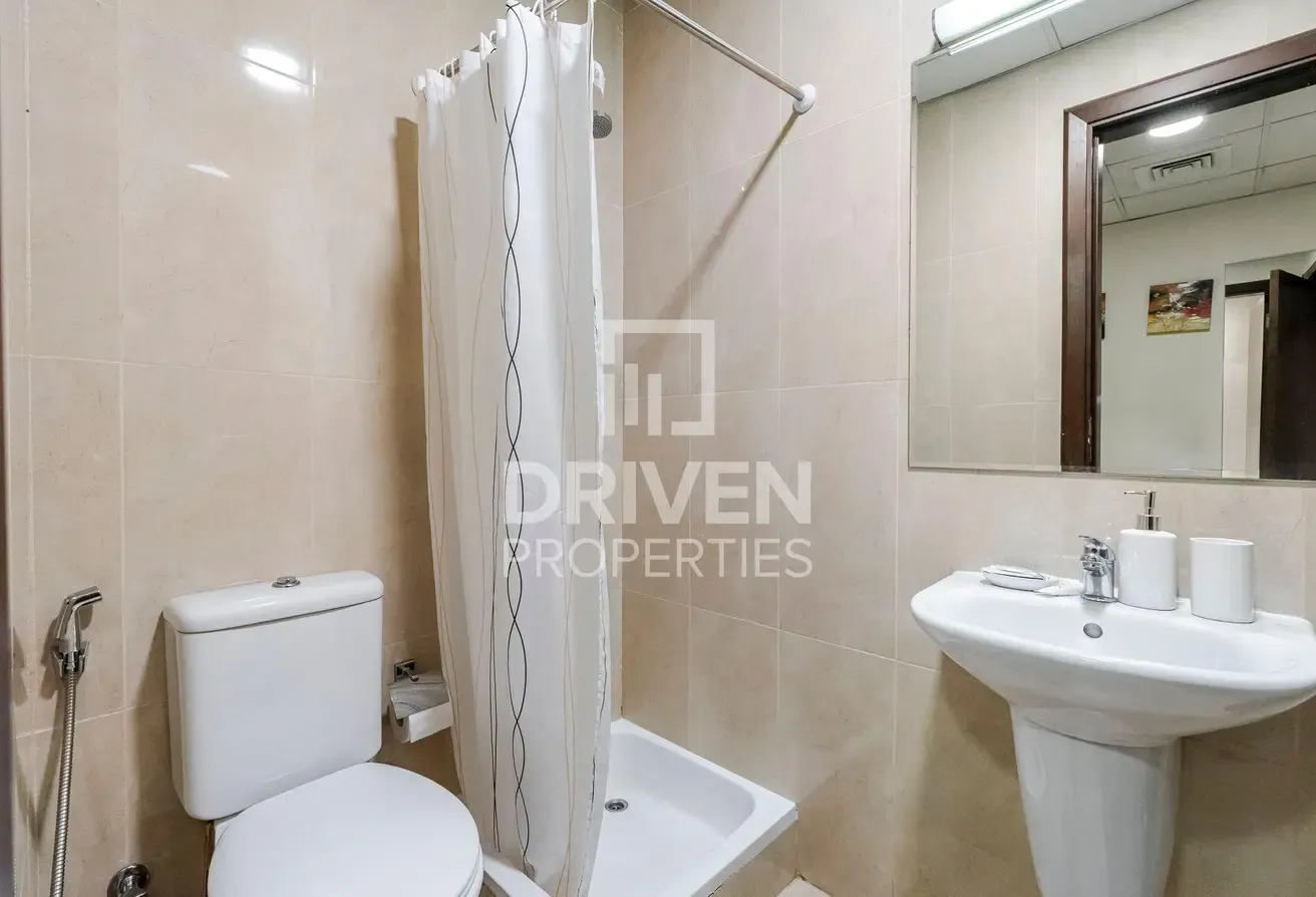 Exclusive | Ideal | Huge Terrace | Chiller Free