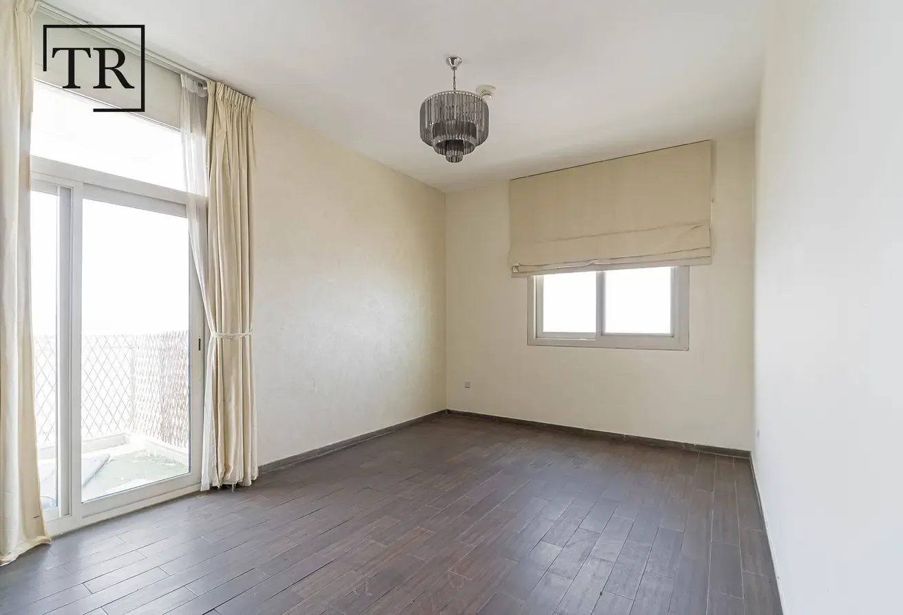 Spacious Layout | Elegant Finishes | Upto 4 Chqs