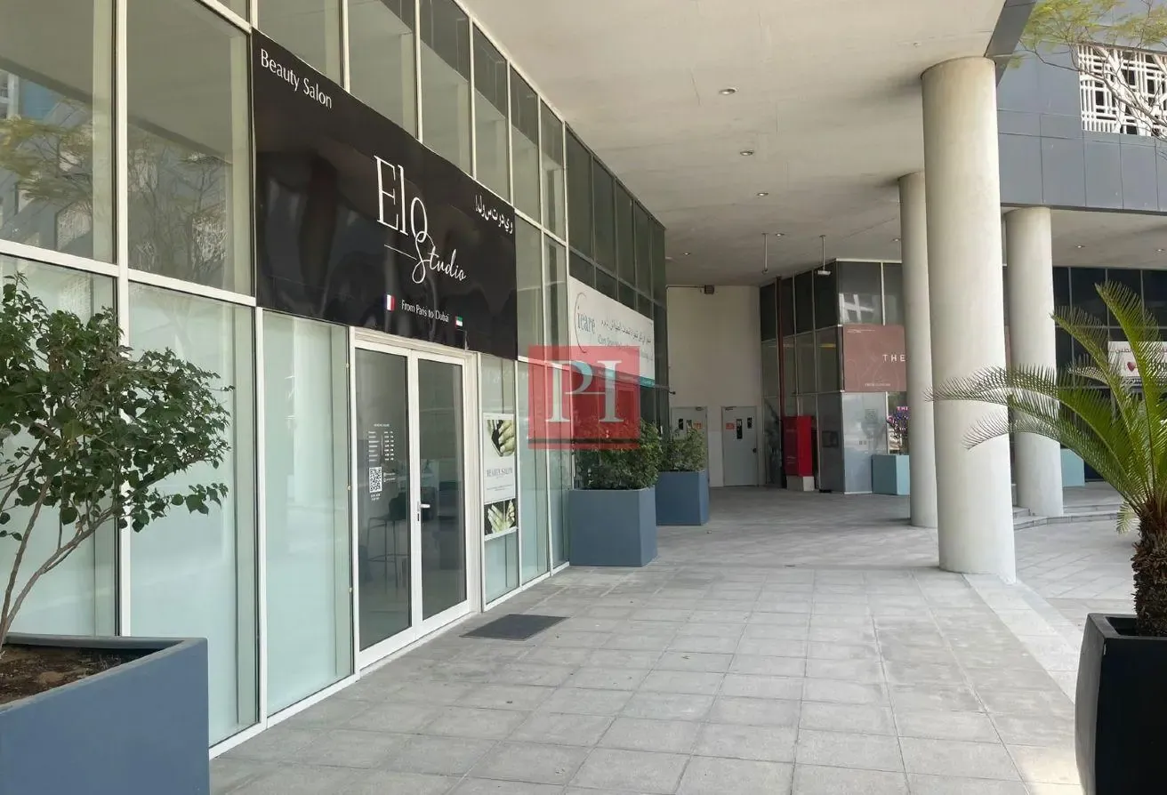 SPACIOUS SHOP FOR SALE/ PRIME LOCATION/ AFFORDABLE
