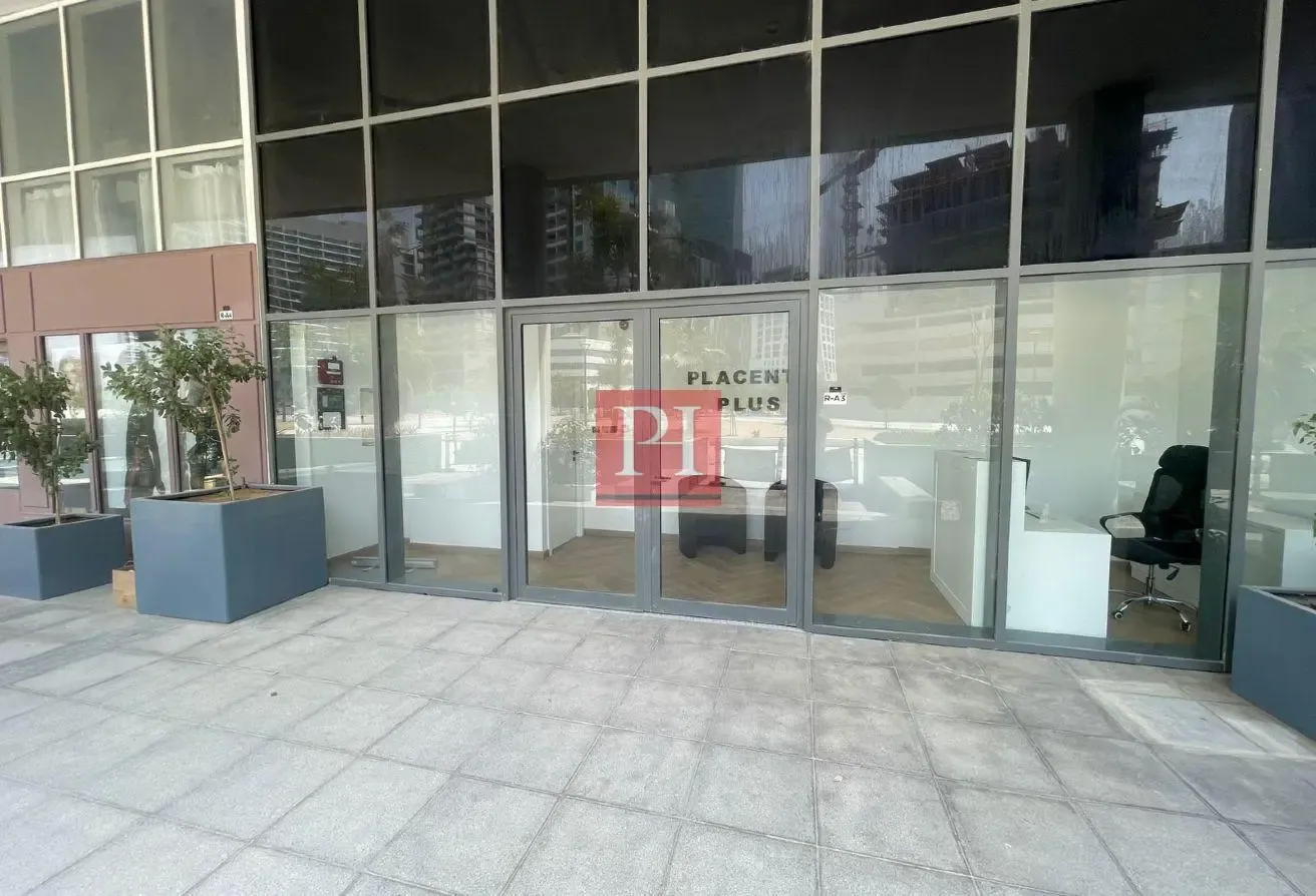 SPACIOUS SHOP FOR SALE/ PRIME LOCATION/ AFFORDABLE