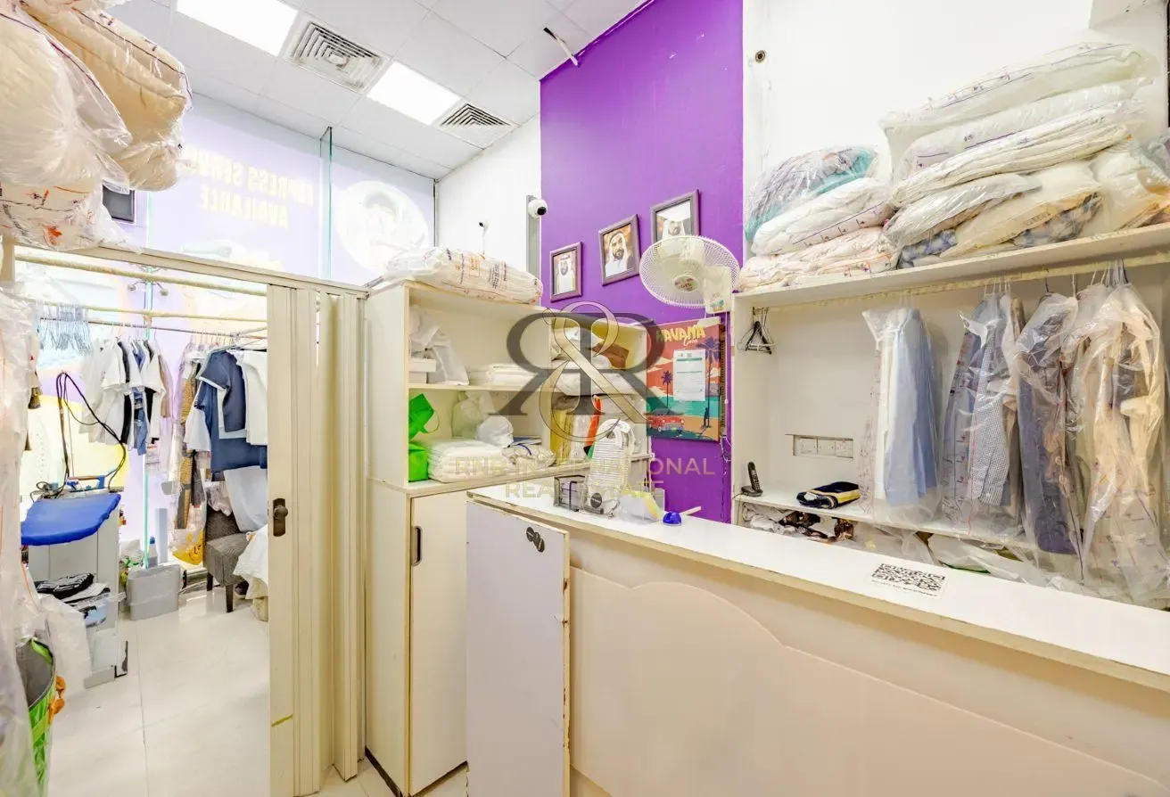 Retail Space with Ideal Size and Layout l Rented
