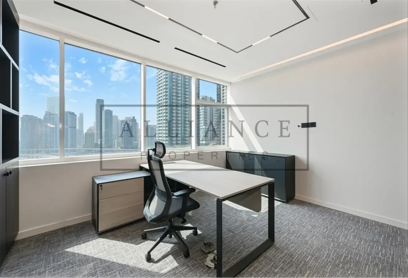 2 partitions | Pantry | Ready to Move | Furnished
