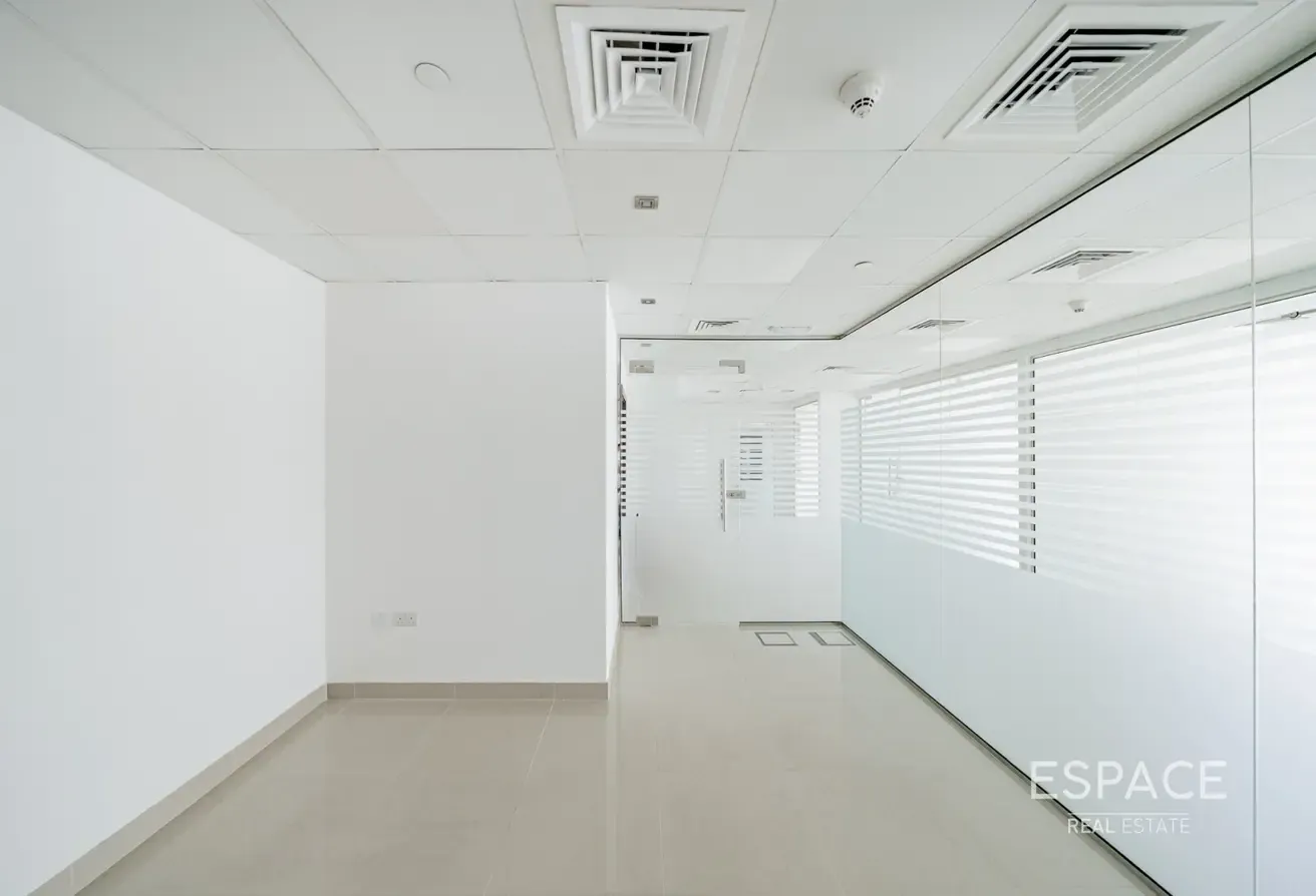 Vacant | Panoramic Views | 3 Parkings