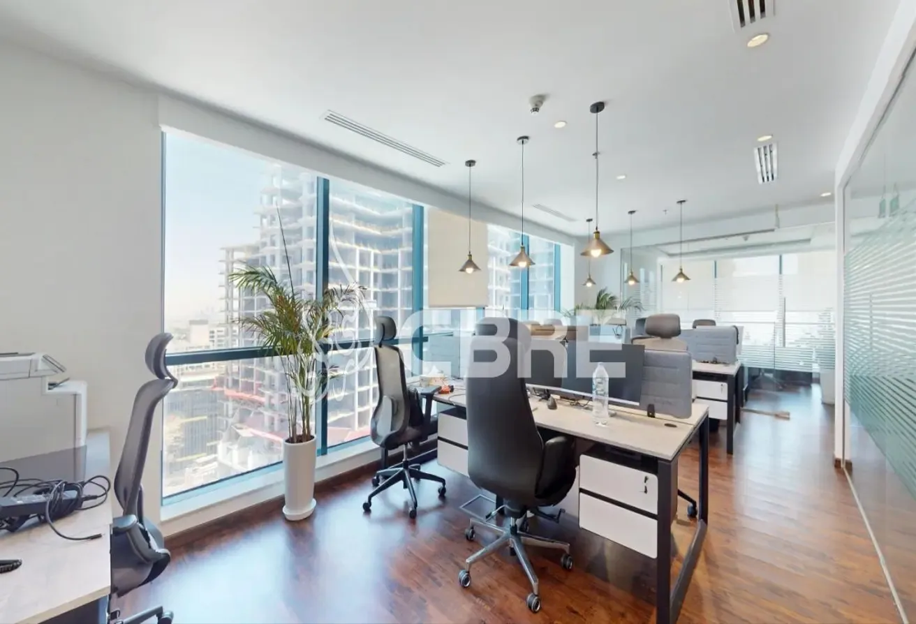 Bright Corner Unit | Community Expert | Furnished