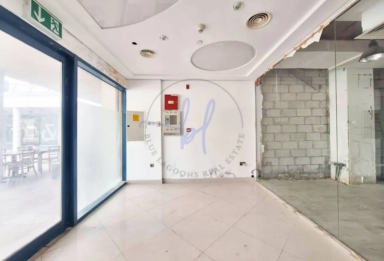 Prime Retail | Strong Net Return | Open Lake Level