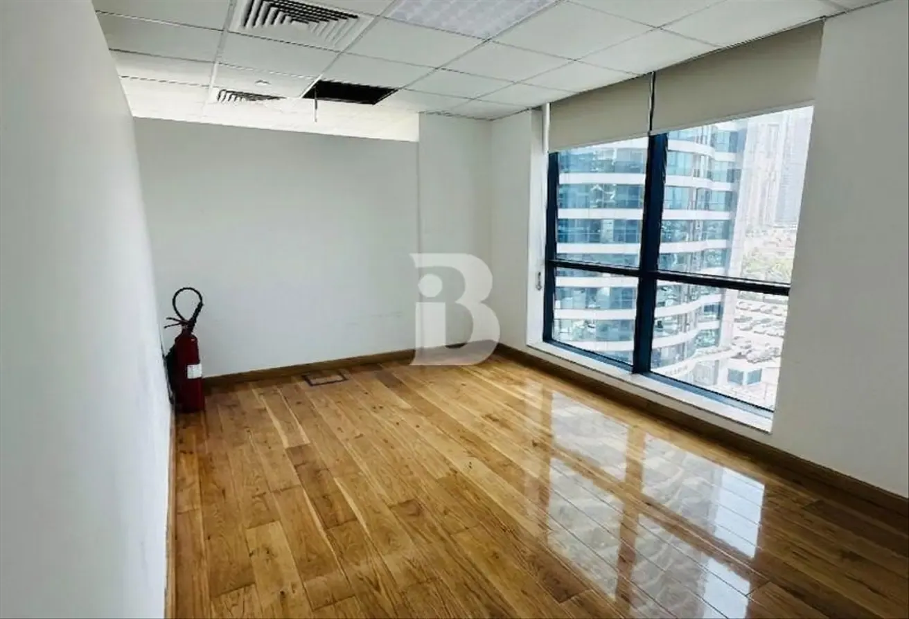 FULLY FITTED | VACANT OFFICE |  LAKE VIEW  | DMCC