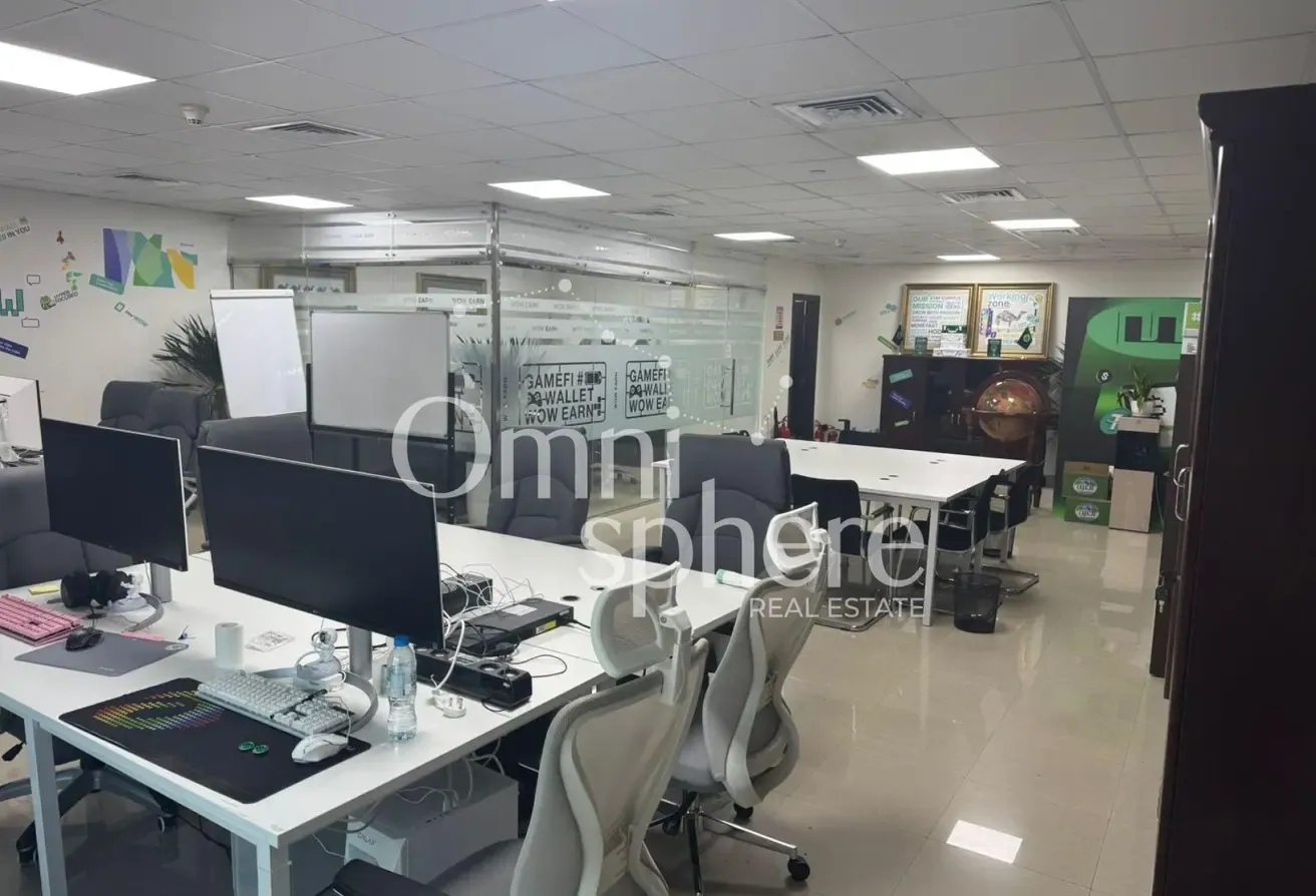 Vacant | Prime Location | High Floor| Near Metro