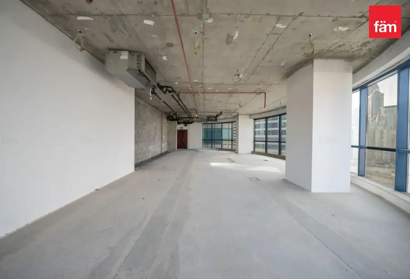 Available Now | Open Layout | Close To Metro