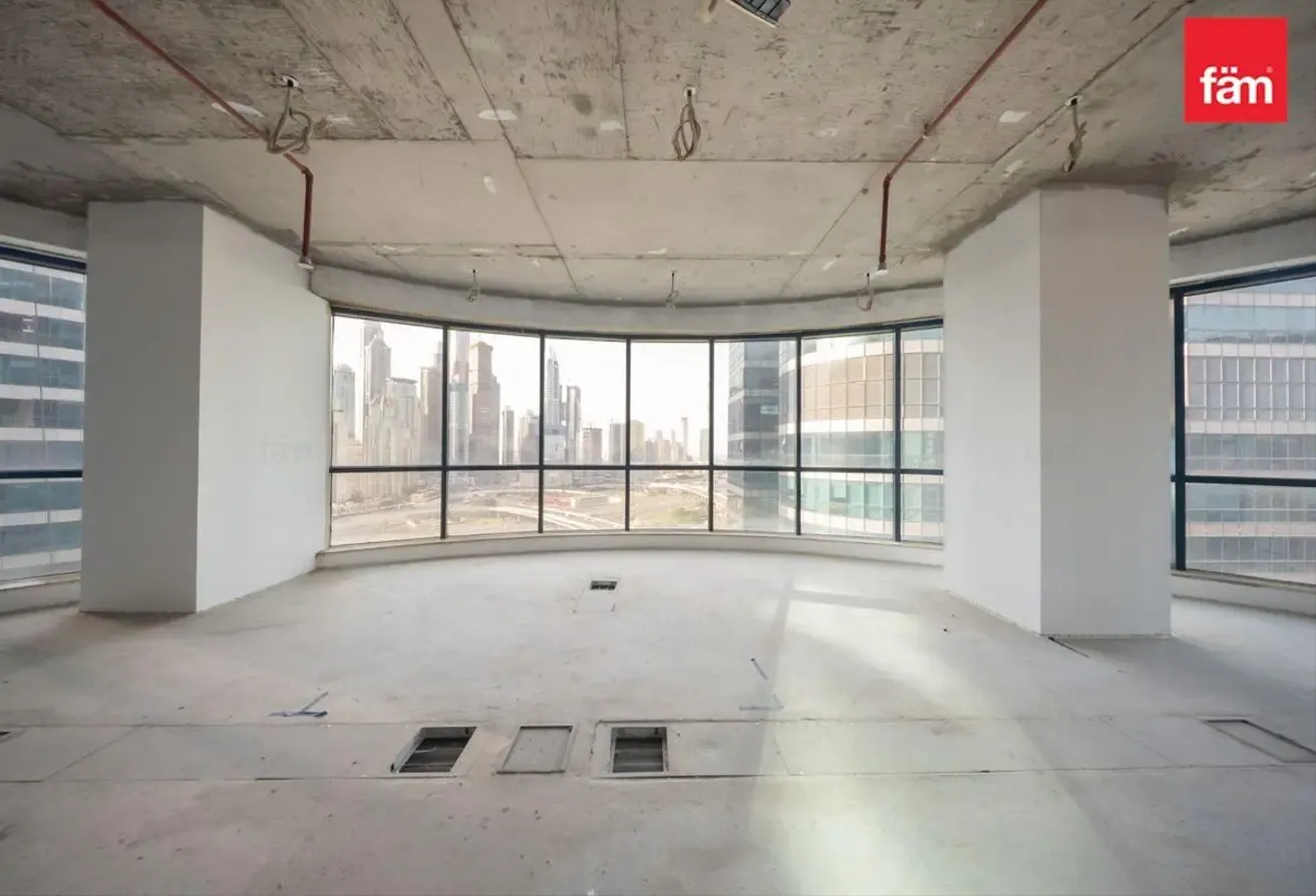 Available Now | Open Layout | Close To Metro