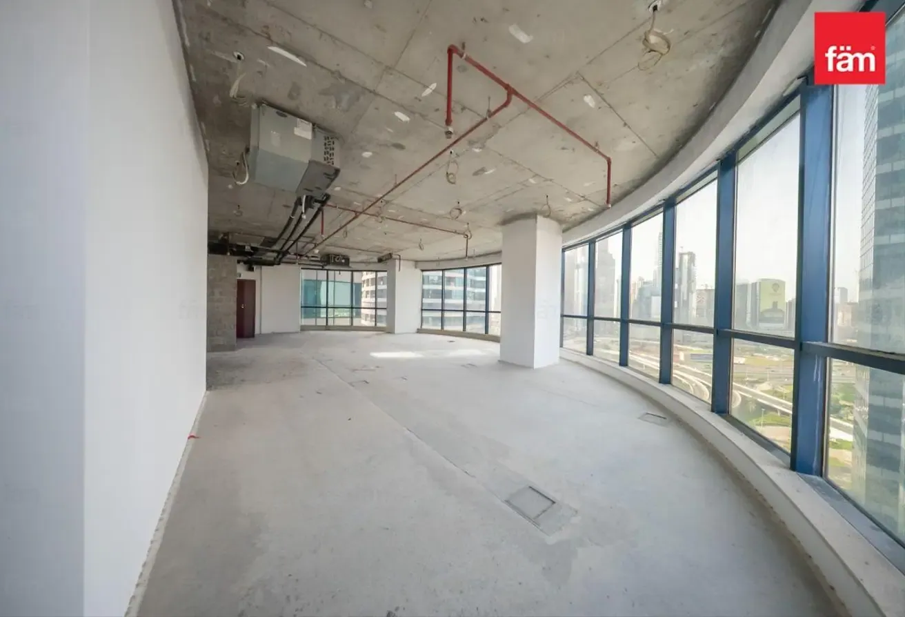Available Now | Open Layout | Close To Metro