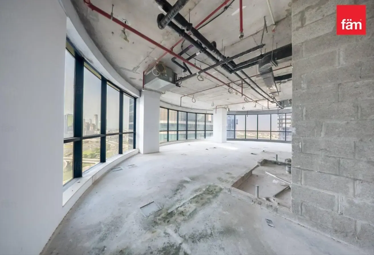 Available Now | Open Layout | Close To Metro