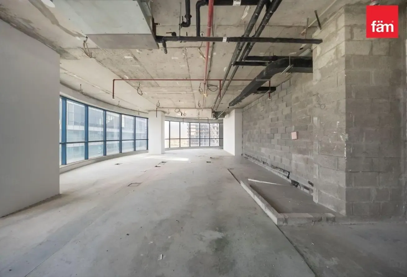 Available Now | Open Layout | Close To Metro