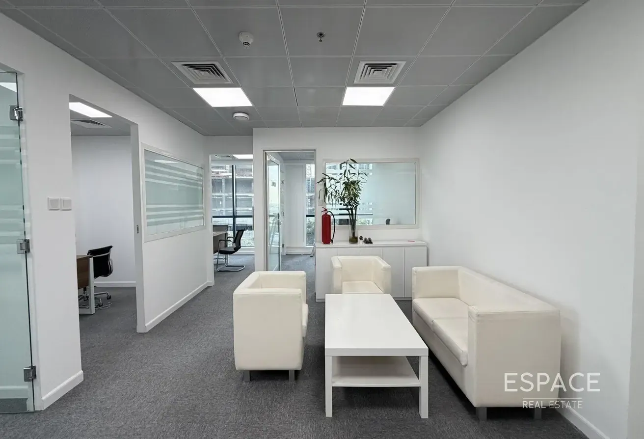 Vacant | 2 Parking Spaces | Low Floor