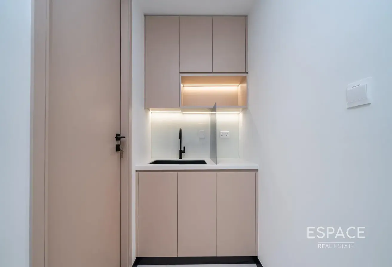 Luxury Office | Fully Furnished | Vacant Now