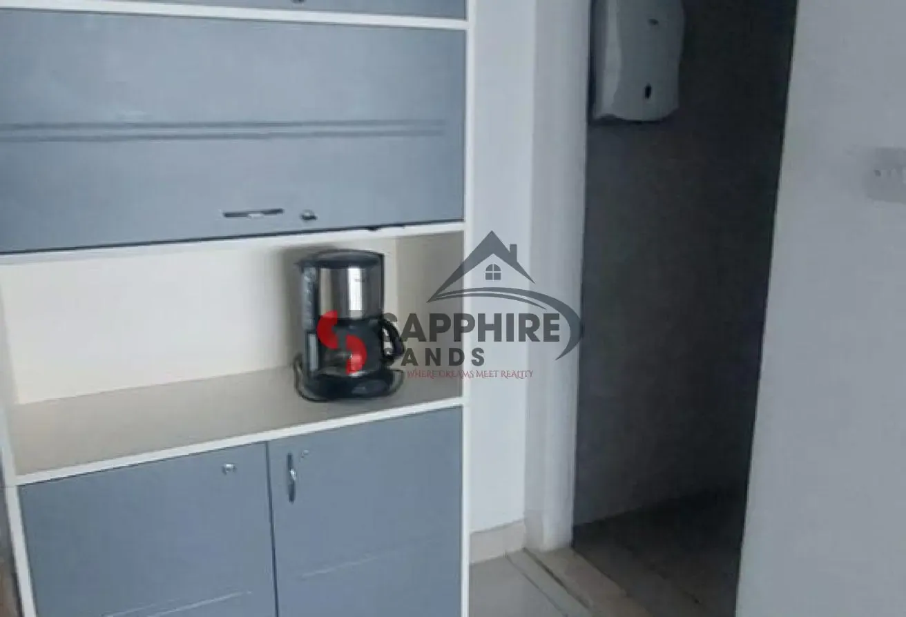 | Ready to move | Vacant | high floor | Furnished