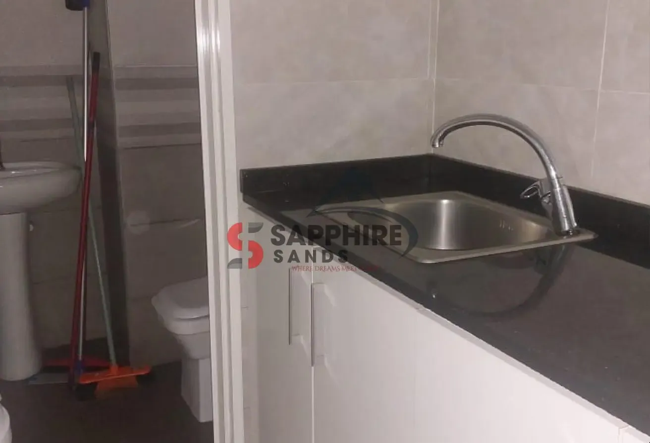 | Ready to move | Vacant | high floor | Furnished