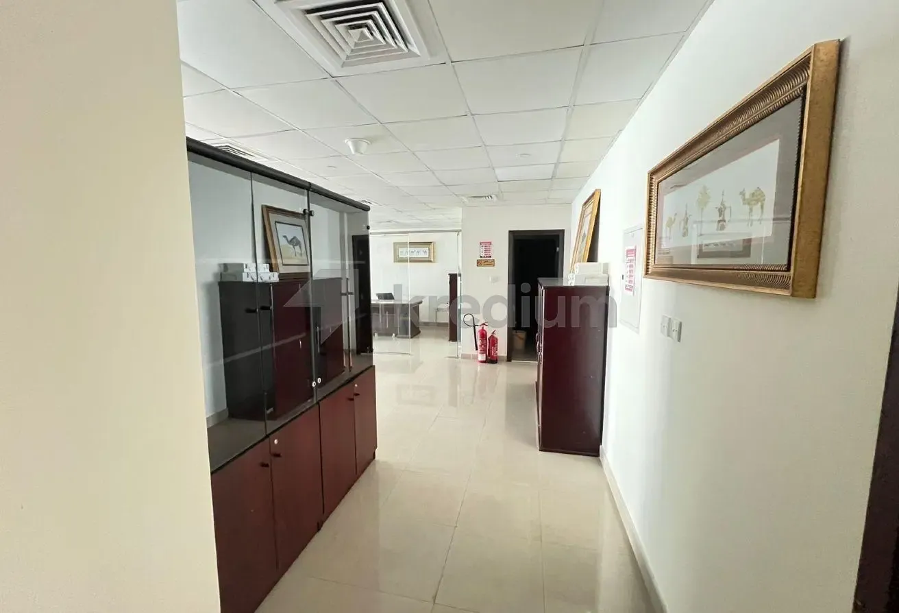 Vacant | Canal and Skyline View | Open Plan