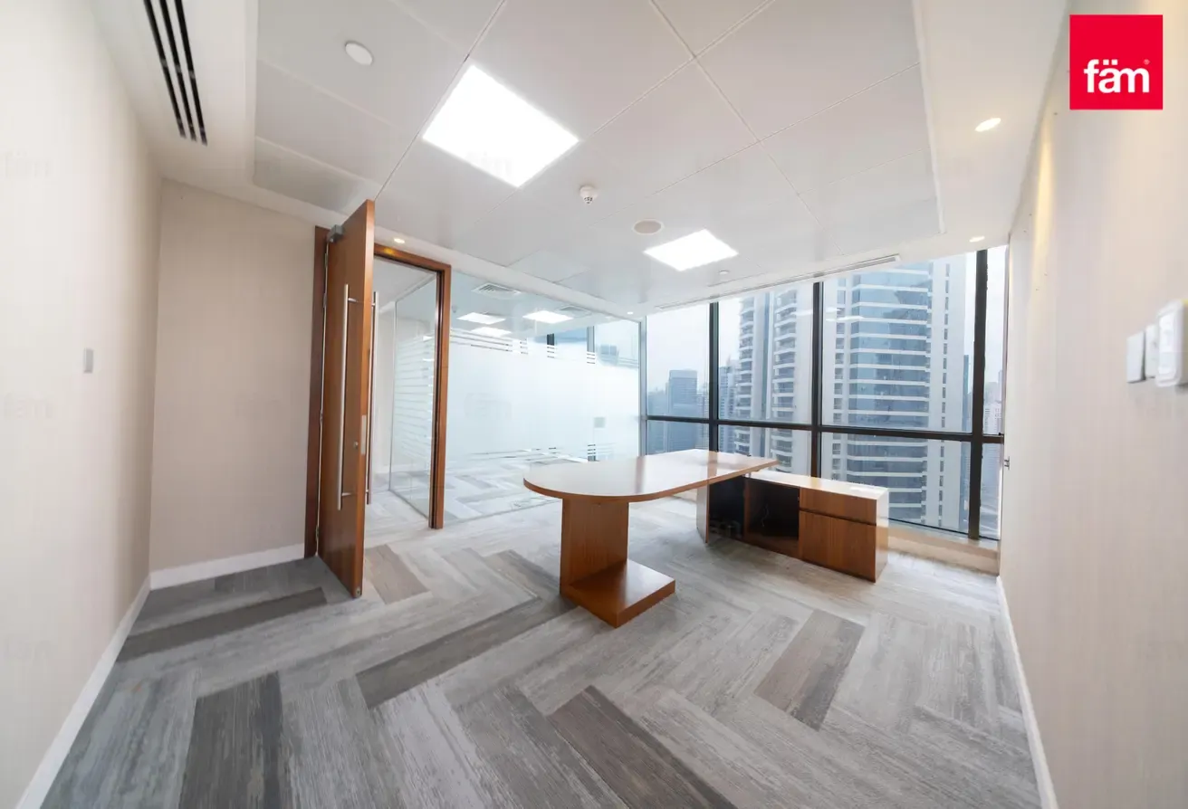 Private Floor | Partitioned | Community Expert