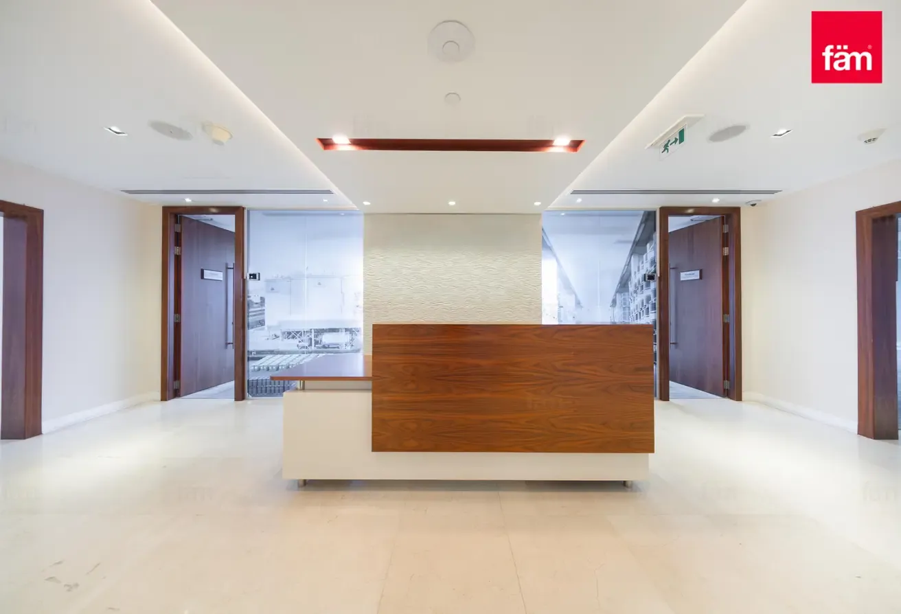 Private Floor | Partitioned | Community Expert