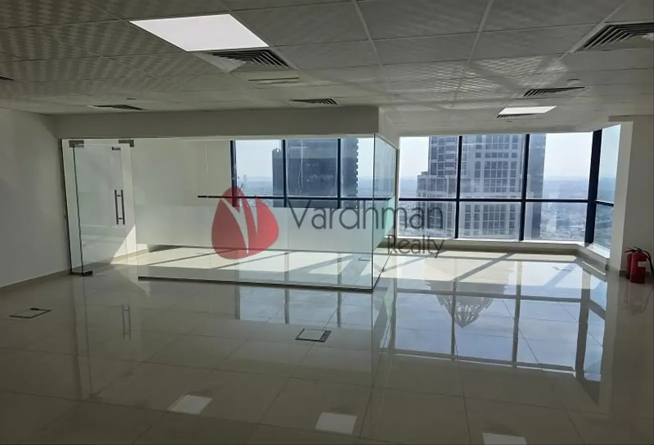 FULLY FITTED | VASTU UNIT | VACANT