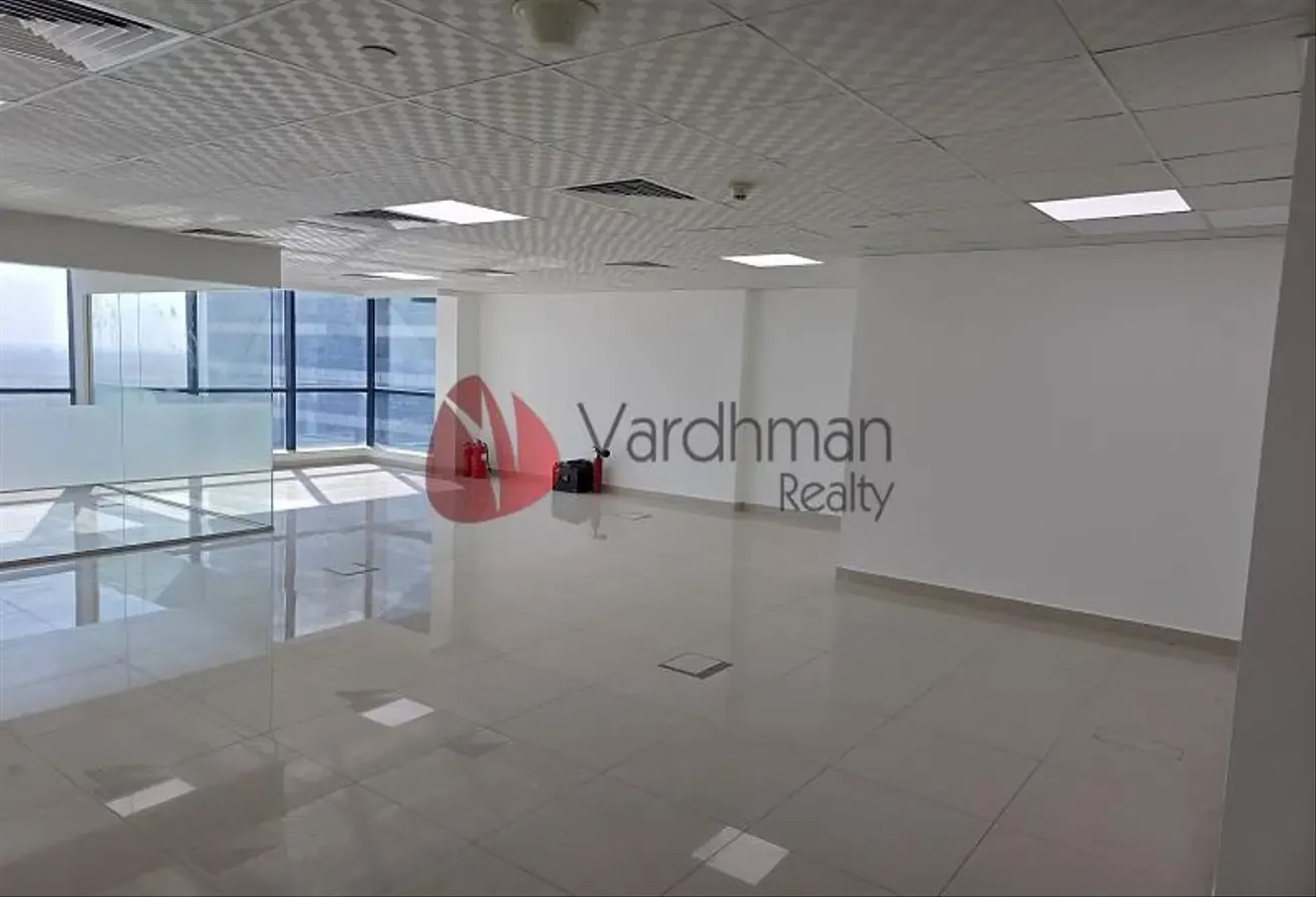 FULLY FITTED | VASTU UNIT | VACANT