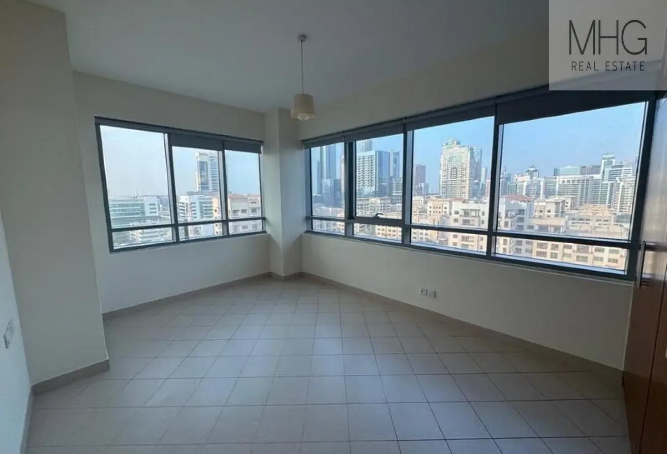 GOLF COURSE VIEW | VACANT | READY TO MOVE-IN