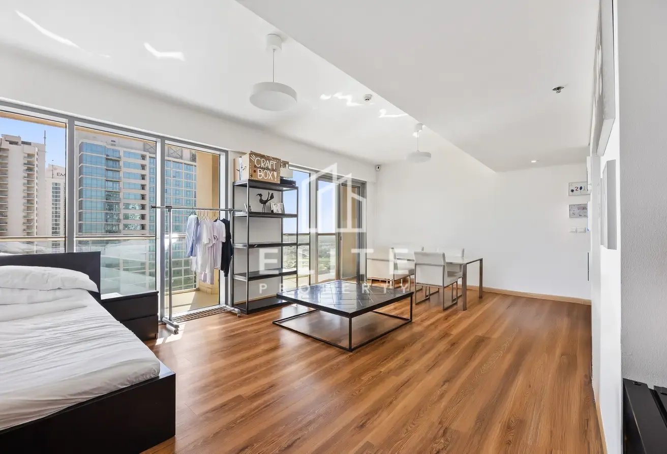 GOLF VIEW | FULLY UPGRADED | VACANT SOON