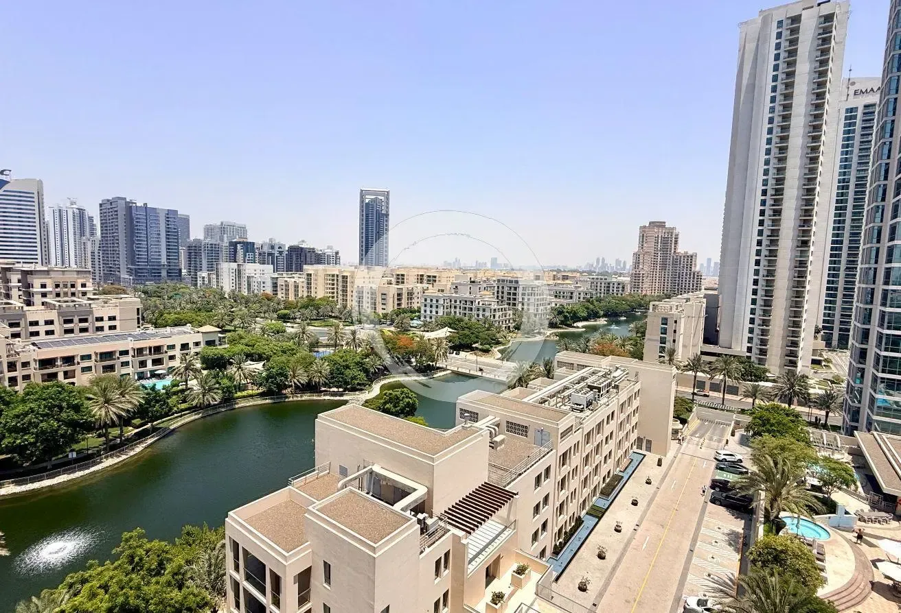 Exceptional 2 BR | Mid Floor | Spectacular Views