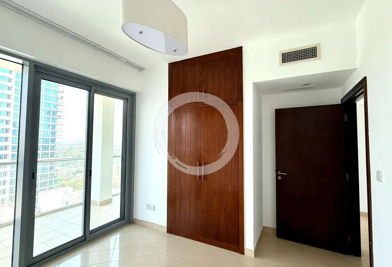 Exceptional 2 BR | Mid Floor | Spectacular Views