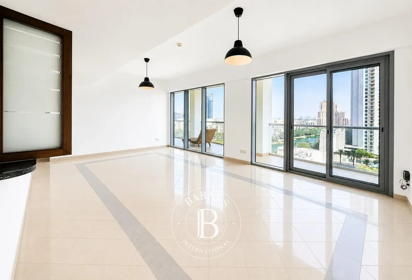 Spacious Unit | Great Views | Vacant