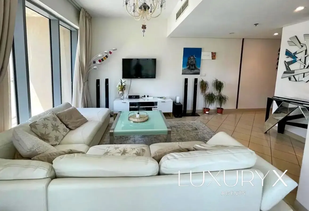 Spacious Unit | Low Floor | Motivated