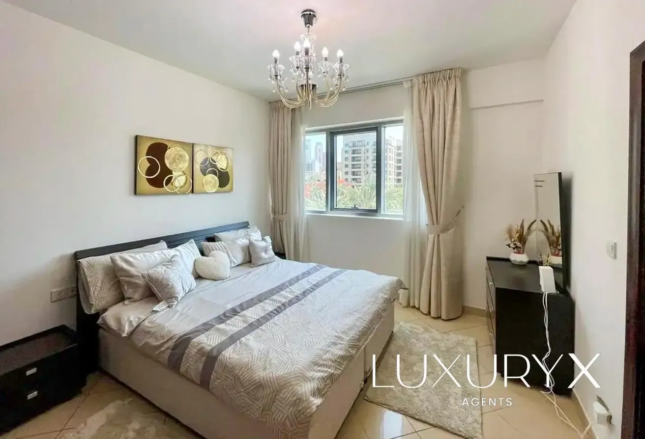 Spacious Unit | Low Floor | Motivated