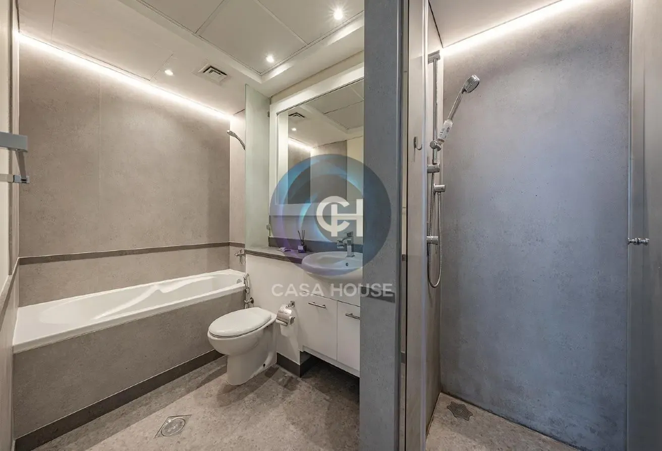 Golf And Palm View - Upgraded - Tenanted -  Vacant