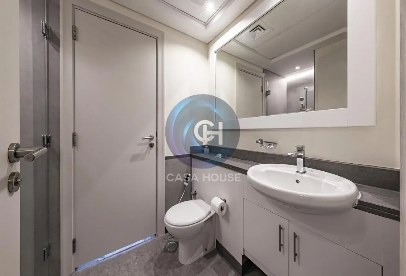 Golf And Palm View - Upgraded - Tenanted -  Vacant